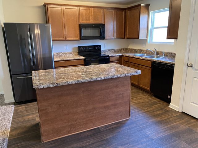 2308 Bee Hive Dr, Columbia, TN 38401