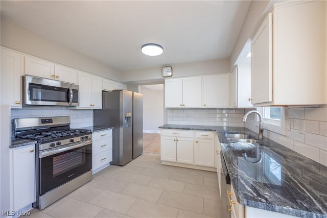 522 Catlin Drive, Richmond Heights, OH 44143