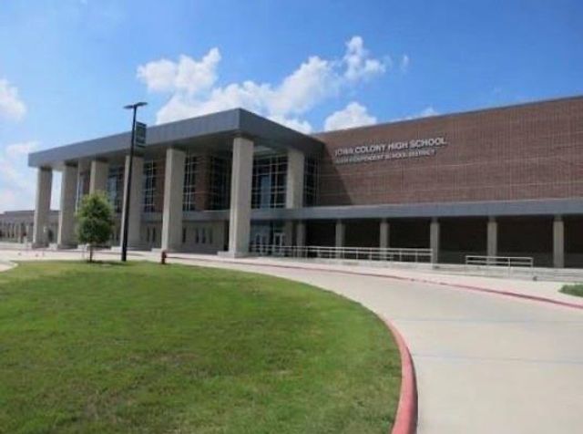 13631 Lago Vista Drive, Iowa Colony, TX 77583