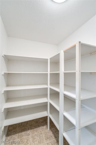 4325 Greenway Trail Street NW, Massillon, OH 44647