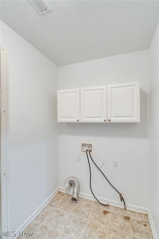 4325 Greenway Trail Street NW, Massillon, OH 44647