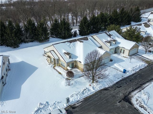 4325 Greenway Trail Street NW, Massillon, OH 44647