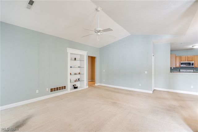 4325 Greenway Trail Street NW, Massillon, OH 44647