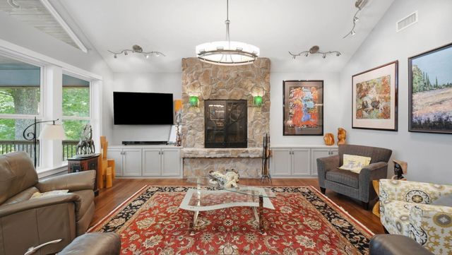 33 Eagle Nest Road, Graysville, TN 37338