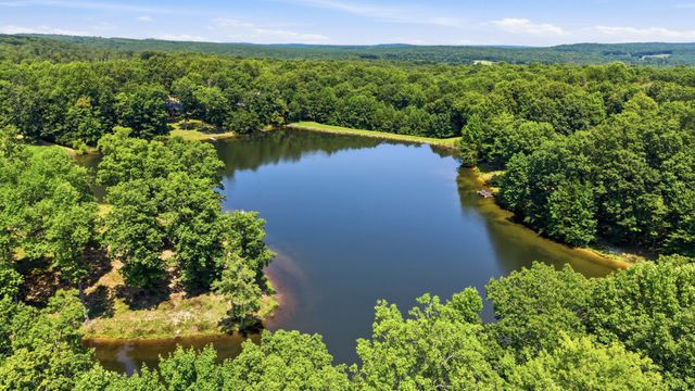 33 Eagle Nest Road, Graysville, TN 37338