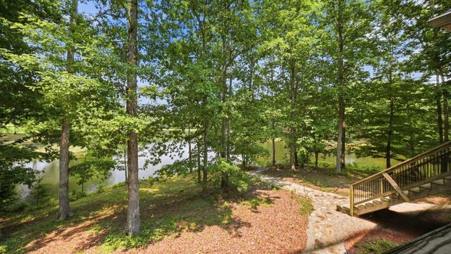 33 Eagle Nest Road, Graysville, TN 37338