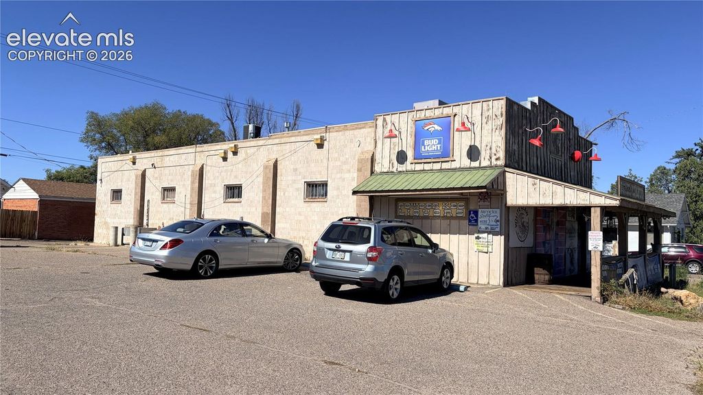 2001 E Evans Avenue, Pueblo, CO 81004 — exterior
