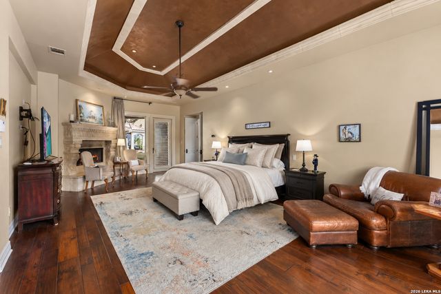 2 Belcourt Pl, San Antonio, TX 78257