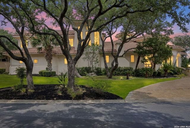 2 Belcourt Pl, San Antonio, TX 78257