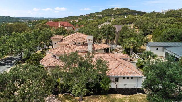 2 Belcourt Pl, San Antonio, TX 78257