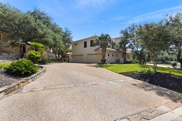 2 Belcourt Pl, San Antonio, TX 78257
