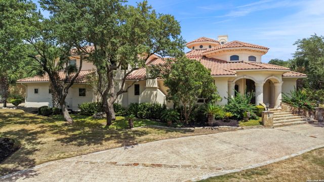 2 Belcourt Pl, San Antonio, TX 78257