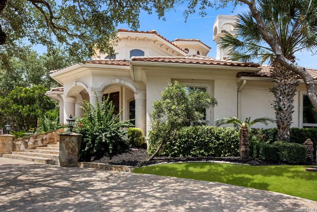 2 Belcourt Pl, San Antonio, TX 78257