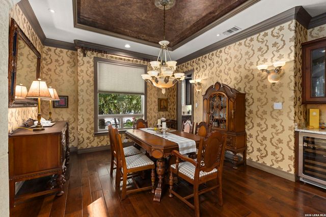 2 Belcourt Pl, San Antonio, TX 78257