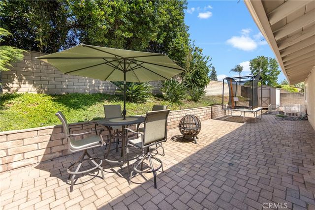 2324 Dana Ct, Claremont, CA 91711
