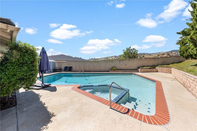 2324 Dana Ct, Claremont, CA 91711