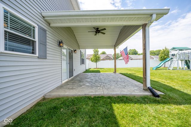 72 Briarwood Court, Greencastle, IN 46135