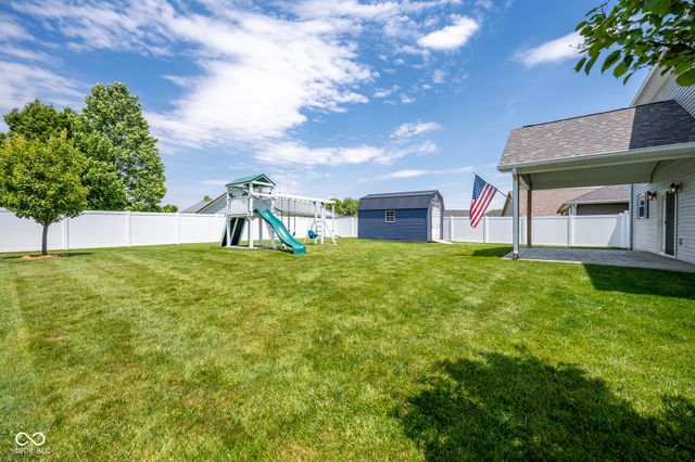72 Briarwood Court, Greencastle, IN 46135