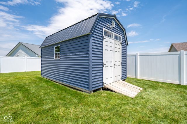 72 Briarwood Court, Greencastle, IN 46135