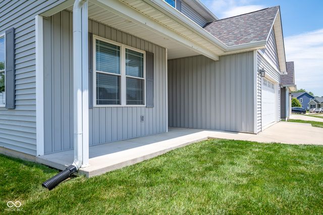 72 Briarwood Court, Greencastle, IN 46135
