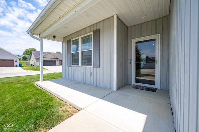 72 Briarwood Court, Greencastle, IN 46135