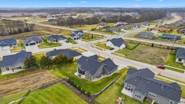 8849 Moonbug Lane, Manhattan, KS 66502