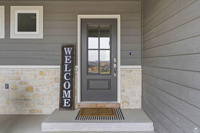 8849 Moonbug Lane, Manhattan, KS 66502