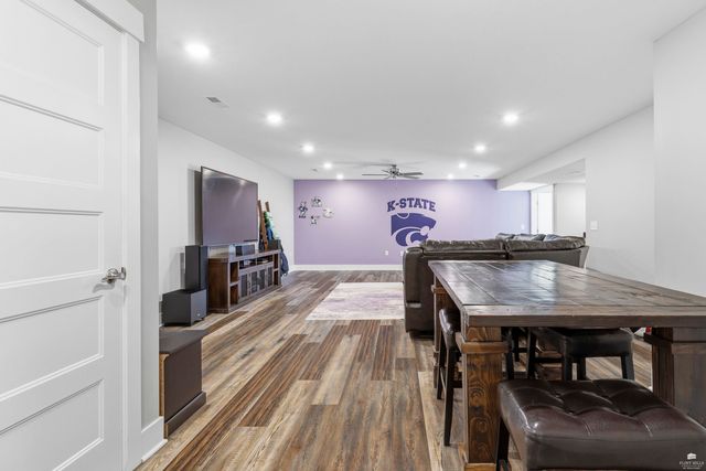 8849 Moonbug Lane, Manhattan, KS 66502
