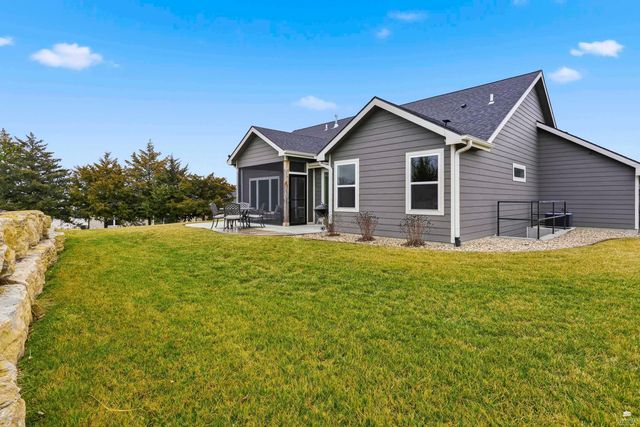 8849 Moonbug Lane, Manhattan, KS 66502