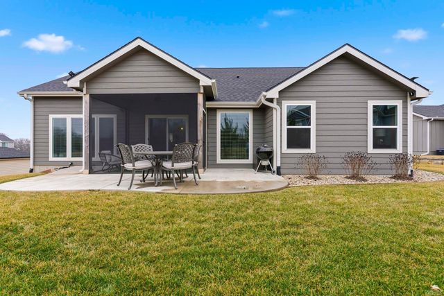 8849 Moonbug Lane, Manhattan, KS 66502