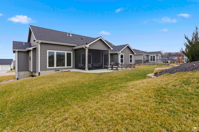 8849 Moonbug Lane, Manhattan, KS 66502