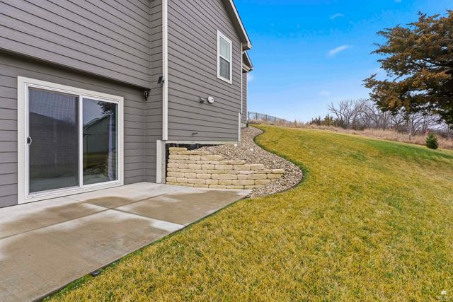 8849 Moonbug Lane, Manhattan, KS 66502