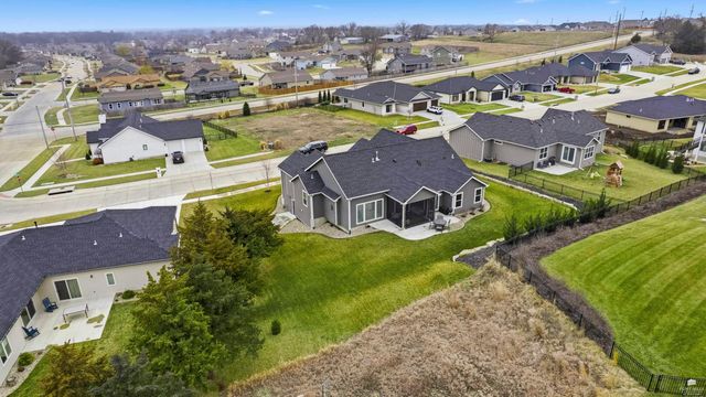8849 Moonbug Lane, Manhattan, KS 66502