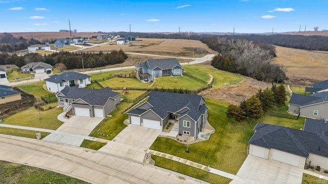 8849 Moonbug Lane, Manhattan, KS 66502