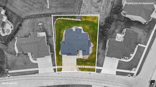 8849 Moonbug Lane, Manhattan, KS 66502