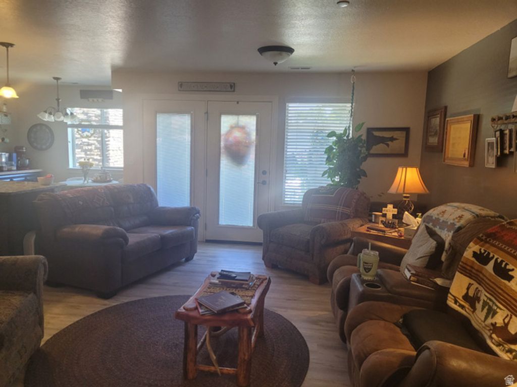 917 S MAIN ST #D, Layton, UT 84041 — photo 2