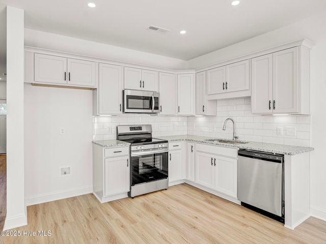 251 Townhome Lane 251, Southern Pines, NC 28387