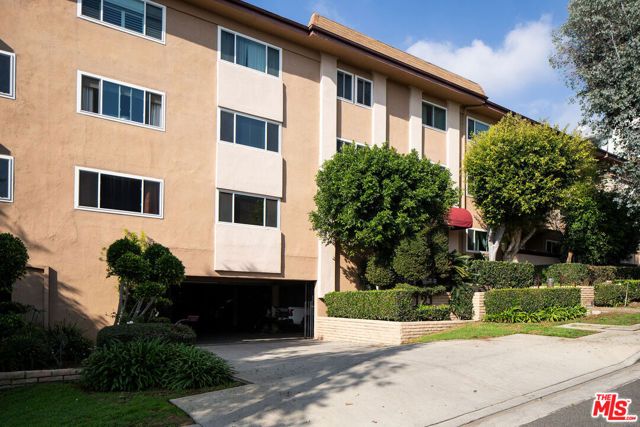 1121 N Olive Drive 210, West Hollywood, CA 90069