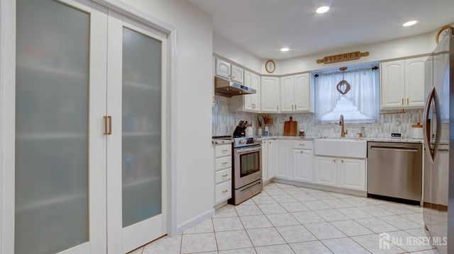 31 Wolfpack Road, Hamilton, NJ 08619