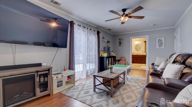 31 Wolfpack Road, Hamilton, NJ 08619