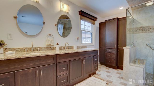 31 Wolfpack Road, Hamilton, NJ 08619