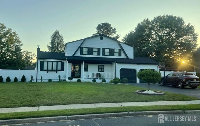 31 Wolfpack Road, Hamilton, NJ 08619