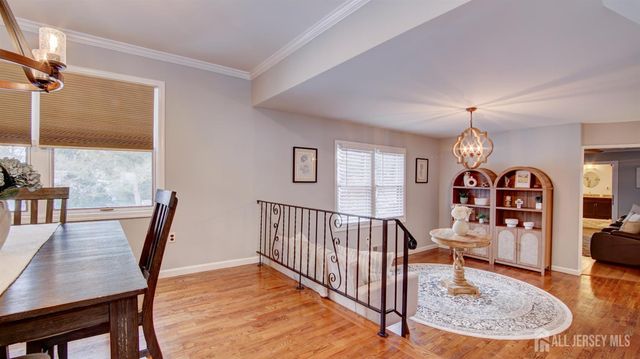 31 Wolfpack Road, Hamilton, NJ 08619