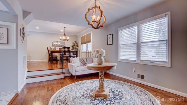 31 Wolfpack Road, Hamilton, NJ 08619