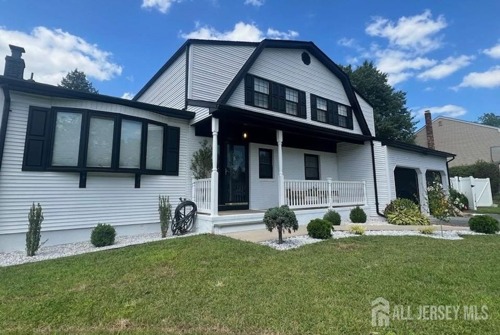 31 Wolfpack Road, Hamilton, NJ 08619