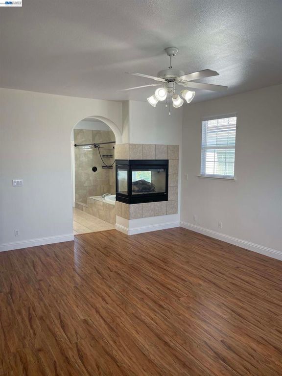 Image 26 of property listing at 2432 Tennis Ln, Tracy, CA 95377