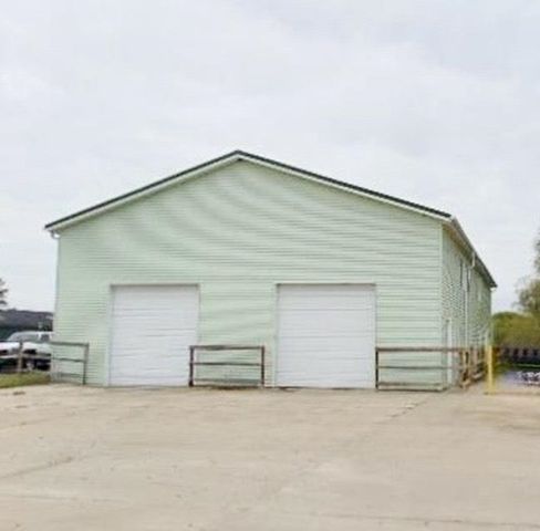 5705 N State Road, Alma, MI 48801