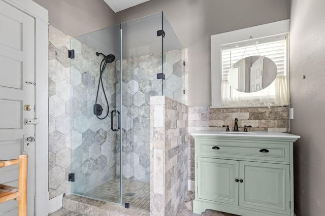 1514 15th St Up Street, Galveston, TX 77550