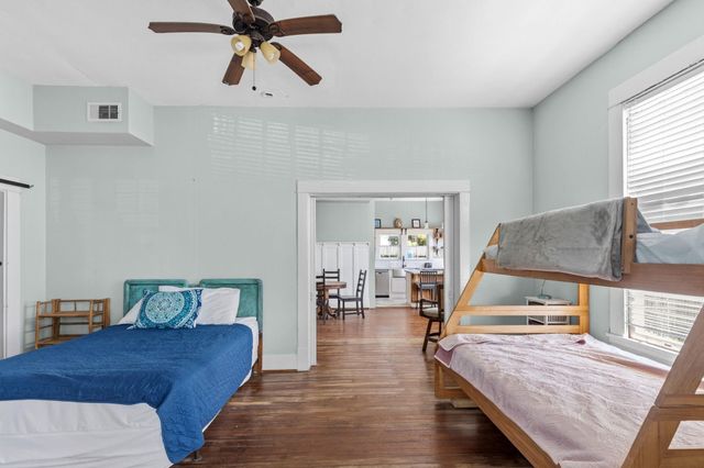 1514 15th St Up Street, Galveston, TX 77550