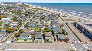 1514 15th St Up Street, Galveston, TX 77550